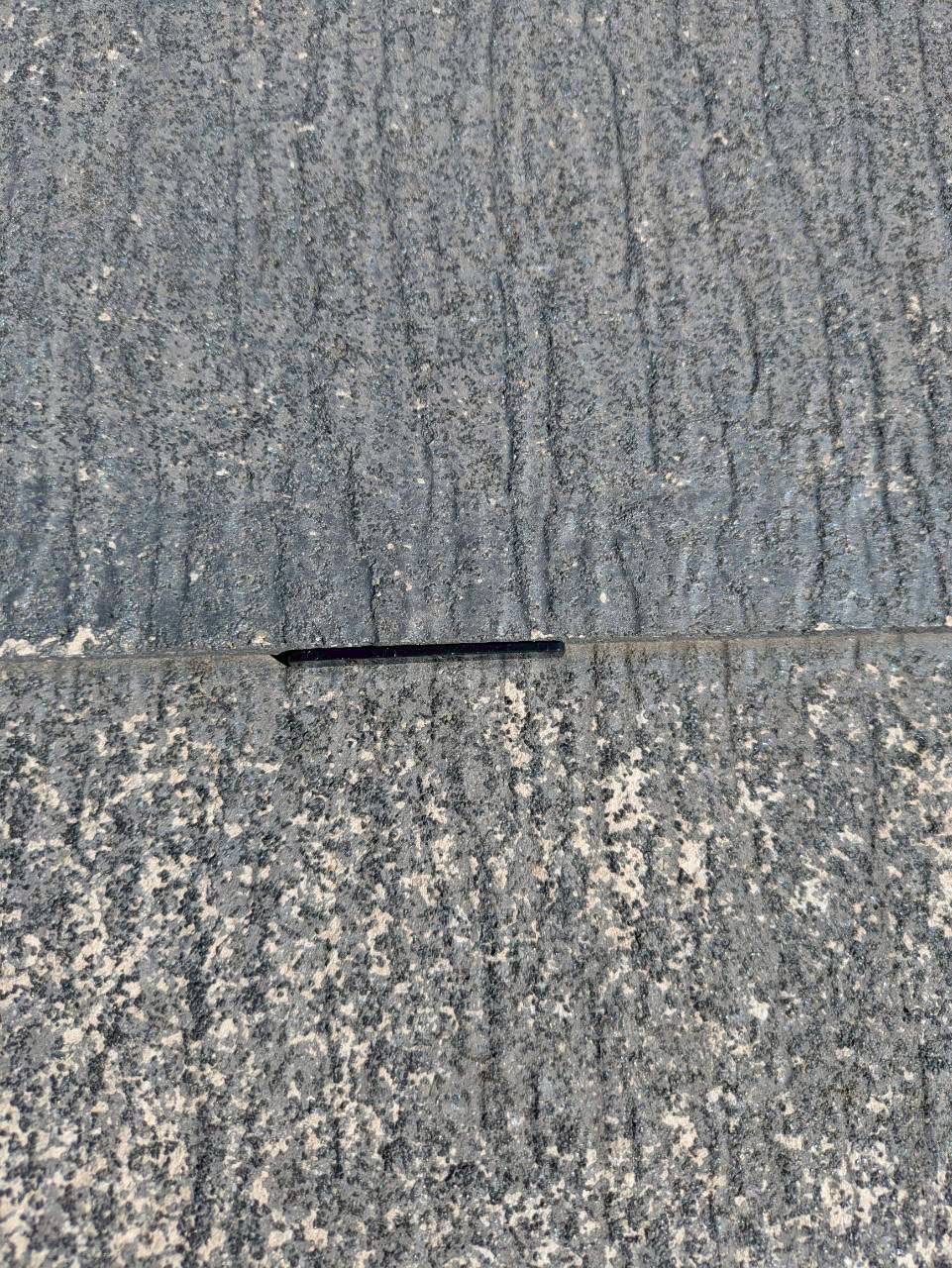 タスペーサーを取り付けたスレート屋根の状況